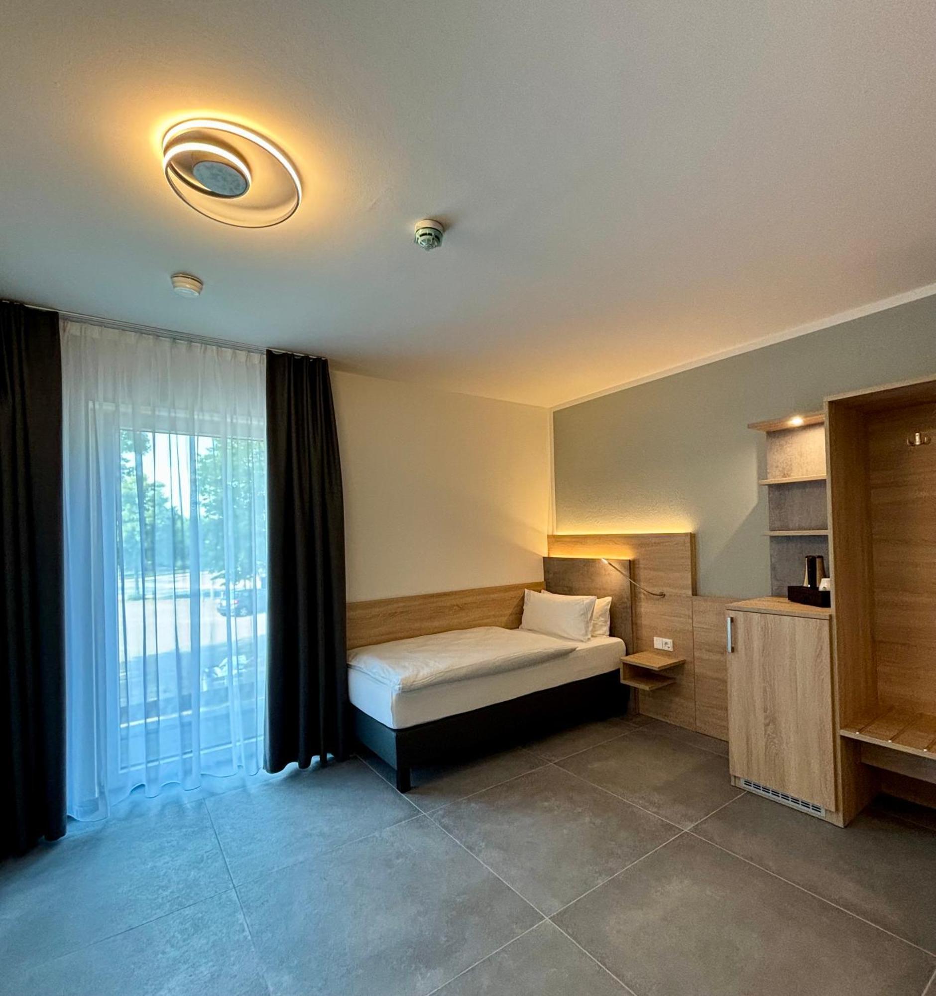 Hotel Schwarzes Ross Ganderkesee Exterior photo