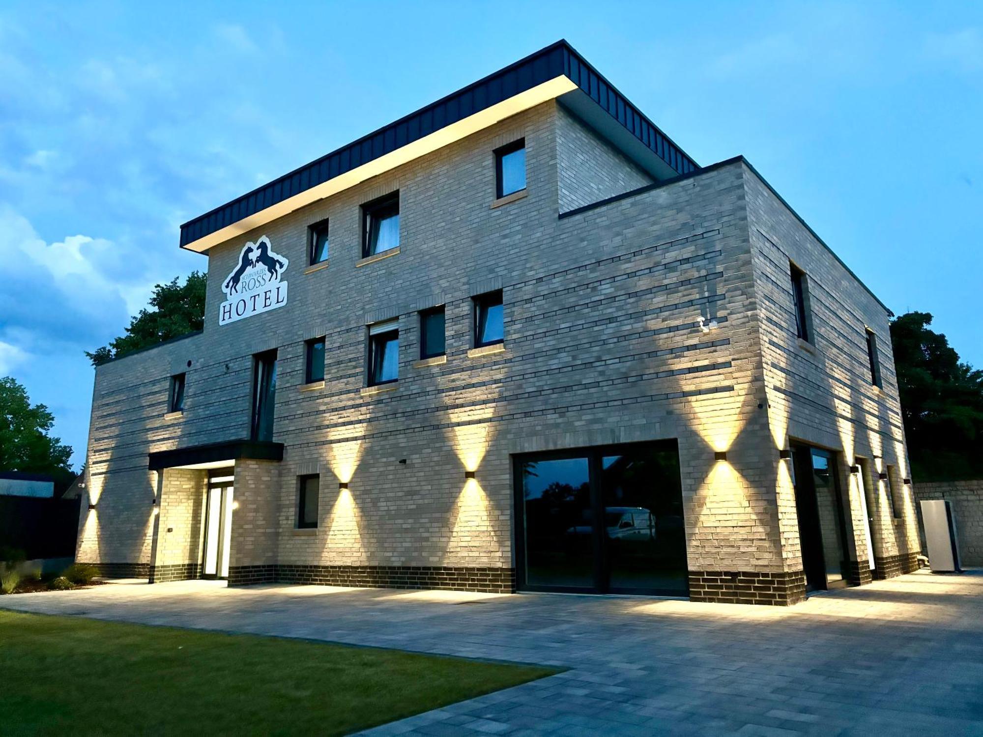 Hotel Schwarzes Ross Ganderkesee Exterior photo