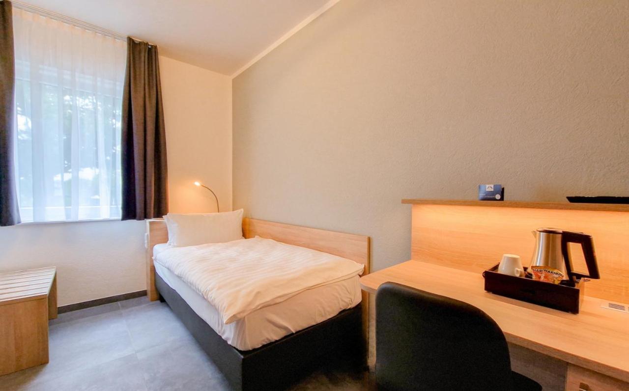 Hotel Schwarzes Ross Ganderkesee Exterior photo